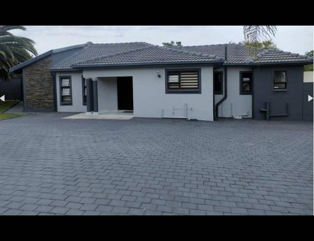 3 BEDROOM HOUSE FOR SALE IN HEUWELOORD